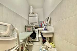 *Modernes RMH mit 2 Garagen & Carport* – Hüttenweg 2/4, 88213 Ravensburg – Vorschaubild 10