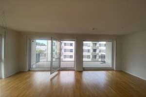 Schöne, helle 4.Zi.Whg mit großem Balkon, inkl. EBK, 2x Bäder – Die vollständige Adresse der Immobilie erhältst du vom Anbieter., 70469 Bahnhof Feuerbach, Stuttgart – Vorschaubild 3