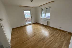  3 Zimmer Wohnung mit Balkon und Einbauküche in Esslingen am Neckar – Die vollständige Adresse der Immobilie erhältst du vom Anbieter., 73734 Berkheim, Esslingen am Neckar – Vorschaubild 3