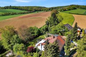 Besonderes Einfamilienhaus: Freier Blick. Absolute Ruhe. Naturlage pur.