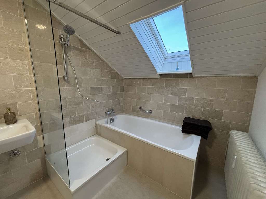 Immobilie in Ottenbach - Kapitalanlage 5,8% Bruttorendite - 4 Zi-Whg. - Bild 2