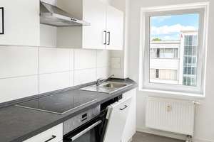 Wunderschöne Wohnung mit Küche und Balkon mit Blick ins Grüne – Marienberger Straße 26, 9125 Altchemnitz, Chemnitz – Vorschaubild 2