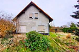 Einfamilienhaus im Rohbau auf großem Doppelgrundstück mit zusätzlicher Bebauungsperspektive – Die vollständige Adresse der Immobilie erhältst du vom Anbieter., 4687 Trebsen/Mulde – Vorschaubild 2