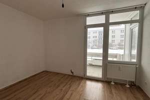 Helle 3-Zimmer-Erdgeschosswohnung in Erkrath mit Balkon – Sandheider Straße 77, 40699 Erkrath – Vorschaubild 4
