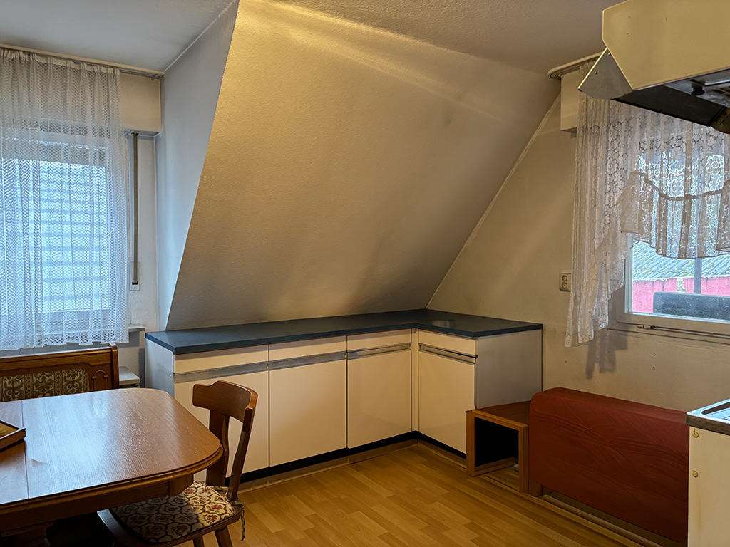 Immobilie in Oberriexingen - Ein-Zweifamilienhaus mit Scheune und Gewölbekeller - Bild 3