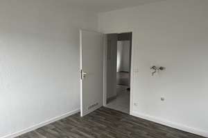 Gepflegte 2 Raum Wohnung sucht neuen Mieter – Jacob-Grimm-Straße 0, 45144 Frohnhausen, Essen – Vorschaubild 4