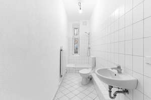 Kompaktes Zuhause mit saniertem Wohnkomfort und Tageslichtbad – 12047 Neukölln (Ortsteil), Berlin – Vorschaubild 3
