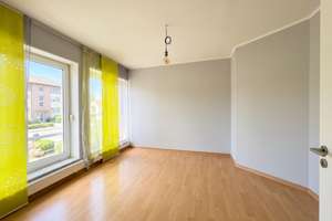 ++ Freie 3-Raum-Wohnung mit Balkon & Carport-Stellplatz in grüner Lage Leipzigs ++ – Die vollständige Adresse der Immobilie erhältst du vom Anbieter., 4289 Probstheida, Leipzig – Vorschaubild 3
