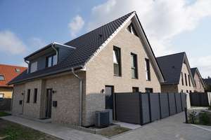 * Energieeffizientes Mietobjekt in Uetze/Dollbergen * - attraktive DHH mit moderner Ausstattung – Die vollständige Adresse der Immobilie erhältst du vom Anbieter., 31311 Uetze – Vorschaubild 1