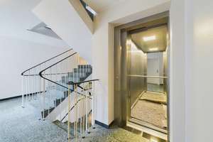 Attraktive 2-Zimmer-Wohnung mit Loggia und Balkon
- begehrte Wohnlage
- 2. Obergeschoss mit Lift – Die vollständige Adresse der Immobilie erhältst du vom Anbieter., 81379 Thalkirchen, München – Vorschaubild 2