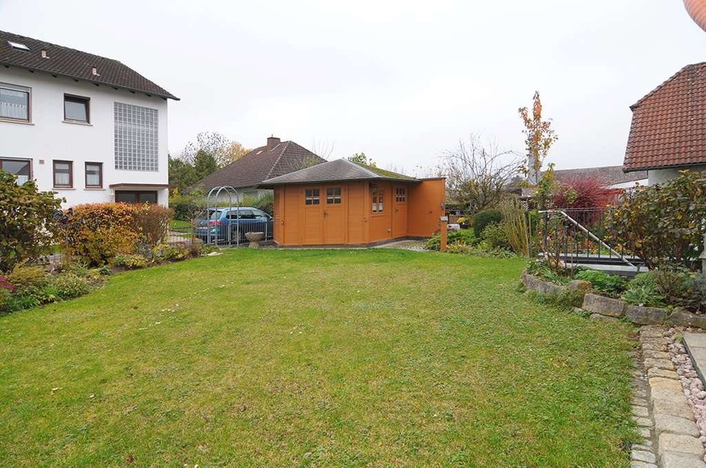 Immobilie in Bad Staffelstein - Charmantes, ruhig gelegenes und familienfreundliches Reihenendhaus mit idyllischem Garten und Garage - Bild 3