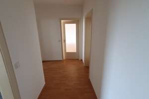 Renovierte 3-Zimmer-Wohnung im 2. OG in Geestemünde mit Balkon und Tageslichtbad, auf Wunsch mit EBK – Georgstraße 56, 27570 Geestemünde, Bremerhaven – Vorschaubild 7