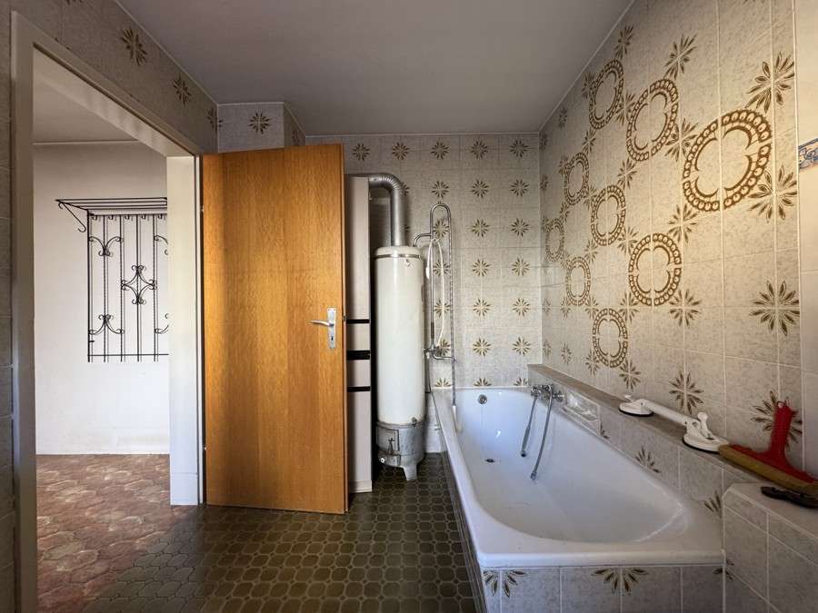 Immobilie in Mühlacker - Weinbergblick! 1- oder 2-Familienhaus in aussichtsreicher Lage - Bild 2