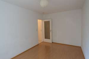 ***Heike Borchers Immobilien***Apartes Nest in beliebter Lage***Grundbuch statt Sparbuch*** – Die vollständige Adresse der Immobilie erhältst du vom Anbieter., 81549 Balanstraße-West, München – Vorschaubild 5