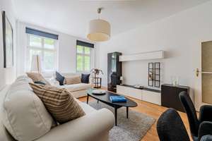 Wohnen mit Geschichte-stilvolle 2-Zimmer -Altbauwohnung an der legendären Karl-Marx-Allee – Die vollständige Adresse der Immobilie erhältst du vom Anbieter., 10243 Friedrichshain, Berlin – Vorschaubild 3
