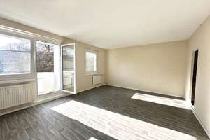 Attraktive 3-Zimmer-Wohnung mit Balkon – flexibel zur Eigennutzung oder Neuvermietung – Die vollständige Adresse der Immobilie erhältst du vom Anbieter., 9212 Limbach-Oberfrohna – Vorschaubild 2