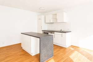 Wunderschöne 4-Zimmer-Wohnung mit Küche und TG-Stellplatz im Dichterviertel! – Kleiststraße 41, 89077 Weststadt, Ulm – Vorschaubild 5