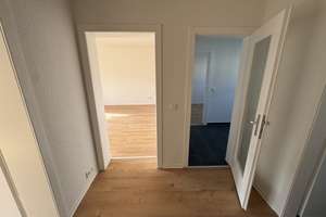 helle 2 Zimmerwohnung mit Balkon* – Hölderlinstraße 10, 47226 Rheinhausen-Mitte, Duisburg – Vorschaubild 6