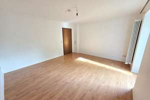 Ruhig gelegene 3,5-Zimmer-Wohnung mit EBK, Terrasse und eigenem Gartenbereich zu vermieten – Die vollständige Adresse der Immobilie erhältst du vom Anbieter., 97082 Zellerau, Würzburg – Vorschaubild 13