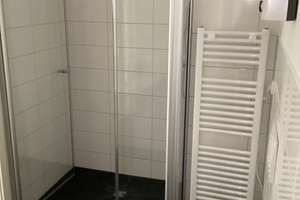Frisch sanierte 2-Zimmer-Wohnung im Erdgeschoss mit eigener Terrasse – 40235 Flingern Nord, Düsseldorf – Vorschaubild 8