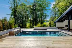 Exklusives Wohnen: Elegante Villa mit Außenpool und stilvollem Flair – Starnberg (Kreis) – Vorschaubild 1
