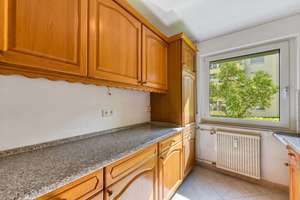 +++ Hochparterre mit Balkon - gute Raumaufteilung - TL-Bad - inkl. älterer Einbauküche & TG-Stpl.+++ – Nagoldstraße 47, 70376 Münster, Stuttgart – Vorschaubild 12