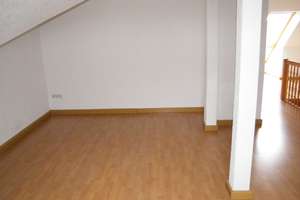Traumhafte 3 Raum-DG-Mais.-Wohnung mit EBK; 2 Bäder, in unmittelbarer Uni-Nähe!!! – Fabriciusstr. 7, 9126 Bernsdorf, Chemnitz – Vorschaubild 35