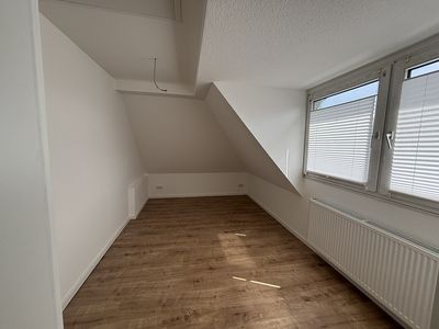 Im Herzen von Dellbrück, Erstbezug nach Sanierung 4-Zi Dachgeschosswohnung
