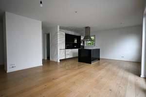 Wiesbaden: Moderne 4-Zimmer-Wohnung in Nordenstadt!