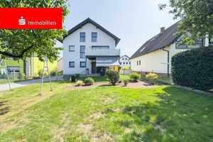 Saniertes Zweifamilienhaus mit großer Maisonette-Wohnung und vermieteter Erdgeschoss Wohnung – Offenbach (Kreis) – Vorschaubild 1