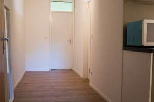 Provisionsfrei- Renovierte EG-Wohnung mit Terrasse & Stellplatz in ruhiger Lage – Sprollstraße 93, 70597 Hoffeld, Stuttgart – Vorschaubild 2