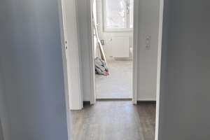 Großzügige familiengerechte neu renovierte  4 - Zimmer- Wohnung Nähe Fußgängerzone, Westliche 104 – Westliche Karl-Friedrich-Str. 104, 75172 Weststadt, Pforzheim – Vorschaubild 2