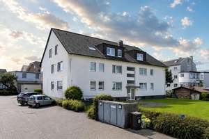 Ruhig und zentral: 2,5-Zimmer-ETW mit Südsüdostbalkon sowie Stellplatz – Die vollständige Adresse der Immobilie erhältst du vom Anbieter., 32545 Bad Oeynhausen – Vorschaubild 2