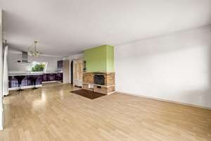Großzügige Maisonettewohnung mit Fernblick, Balkon und Gartenanteil in Dasing! – Die vollständige Adresse der Immobilie erhältst du vom Anbieter., 86453 Dasing – Vorschaubild 4
