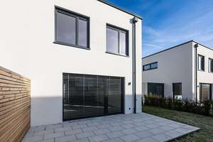 Stilvolle Neubau-Doppelhaushälfte in Gerolfing – Die vollständige Adresse der Immobilie erhältst du vom Anbieter., 85049 West, Ingolstadt – Vorschaubild 3