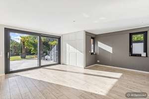 Großzügiges Haus-im-Haus mit Einliegerwohnung