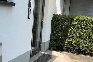 Lichtdurchflutete 3-Zimmer-Erdgeschosswohnung mit Terrasse und eigenem Garten in Frankfurt-Griesheim – Akazienstraße 18, 65933 Griesheim, Frankfurt am Main – Vorschaubild 2