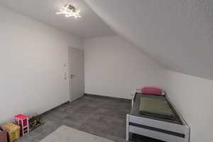 Denkingen: Ziehen Sie ohne Bauzeit in IHR NEUWERTIGES HAUS in Top-Wohnlage – Tuttlingen (Kreis) – Vorschaubild 11