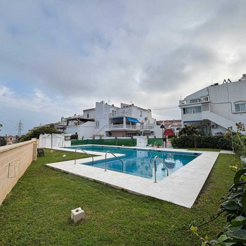 Geräumiges, renoviertes Duplex mit Garage und Pool im Herzen von Alhaurín de la Torre