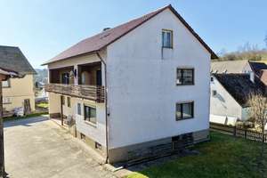 Großes Anwesen mit Wohnhaus, Scheunen und Stallungen auf 1.782 m² Grundstück – Die vollständige Adresse der Immobilie erhältst du vom Anbieter., 95488 Eckersdorf – Vorschaubild 3