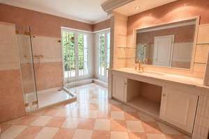 Exklusive Villa 
mit Pool, traumhaftem Garten & 3er-Garage 
in Hamburg-Wohldorf-Ohlstedt – Die vollständige Adresse der Immobilie erhältst du vom Anbieter., 22397 Wohldorf-Ohlstedt, Hamburg – Vorschaubild 12
