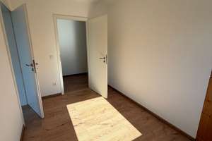 **Sonnige Penthouse Wohnung - wunderschön und bezugsfrei – mit separatem Gewerberaum / Einliegerapp. – Würmtalstraße 18, 81375 Neuhadern, München – Vorschaubild 5