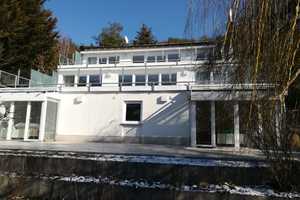 Mod. Einfamilien-Haus (Terrassenbau) mit 2 großen Einlieger-Wohnungen – Main-Tauber-Kreis – Vorschaubild 1