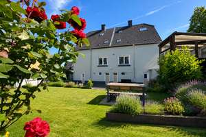 Käuferprovisionsfrei: Familienhaus mit 196 m², 5 Schlafzimmern, 3 Bädern und großem Garten – Dreigarbenfeld 20-22, 45359 Schönebeck, Essen – Vorschaubild 4