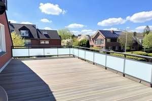 3-Zimmer-Wohnung mit Stellplatz, großer Dachterrasse und viel Potenzial