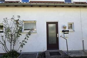 Schnuckeliges Reihenmittelhaus mit Terrasse und Garten in Ortsrandlage sucht neue Familie! – Die vollständige Adresse der Immobilie erhältst du vom Anbieter., 71272 Renningen – Vorschaubild 5