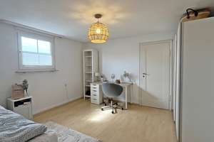 Charmante 3-Zimmer-Altbauwohnung im Ringelbachgebiet Reutlingen! – Die vollständige Adresse der Immobilie erhältst du vom Anbieter., 72762 Reutlingen-Mitte, Reutlingen – Vorschaubild 4