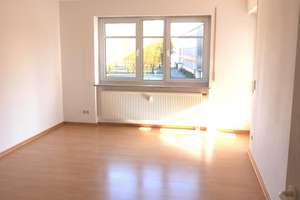 Sonnige 2-Zimmer-Wohnung mit Balkon und EBK in Regensburg – Die vollständige Adresse der Immobilie erhältst du vom Anbieter., 93049 Westenviertel, Regensburg – Vorschaubild 2