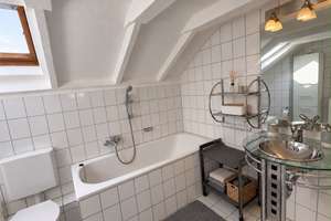 Ohne Makler: Attraktive Maisonettewohnung in zentraler Lage – 46045 Dümpten, Oberhausen – Vorschaubild 16