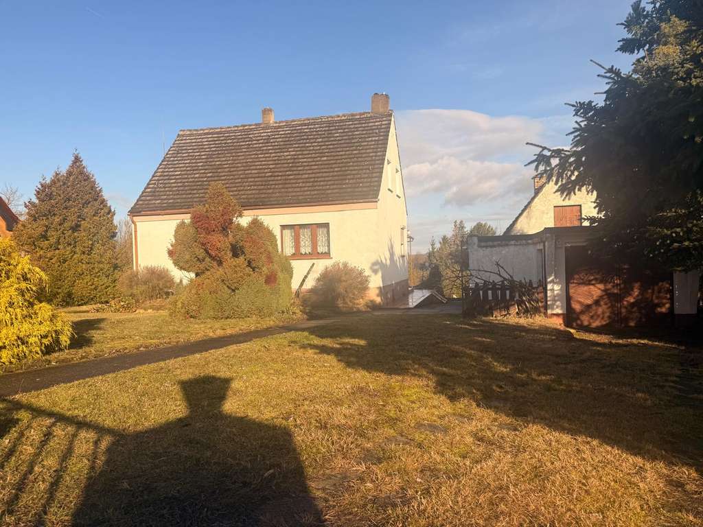 Immobilie in Lutherstadt Eisleben - Viel Platz für Ihre Ideen – Wohnen mit großem Grundstück in ruhiger Lage von Wolferode - Bild 1